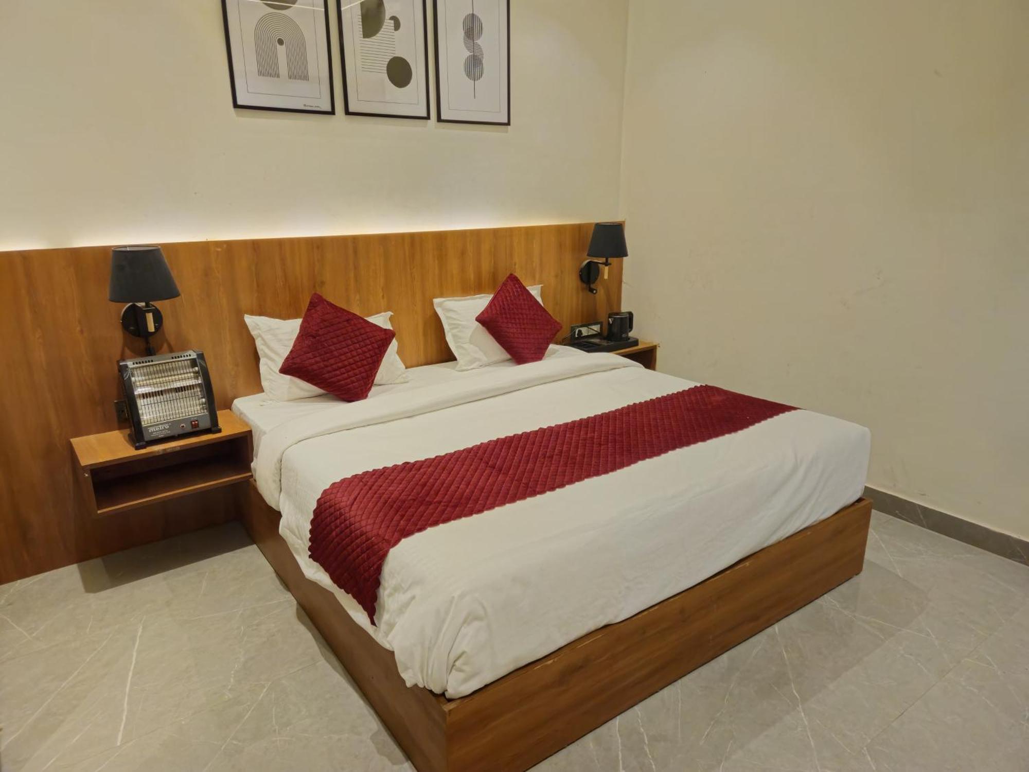 Hotel Royal Orchid Aligarh Exterior photo