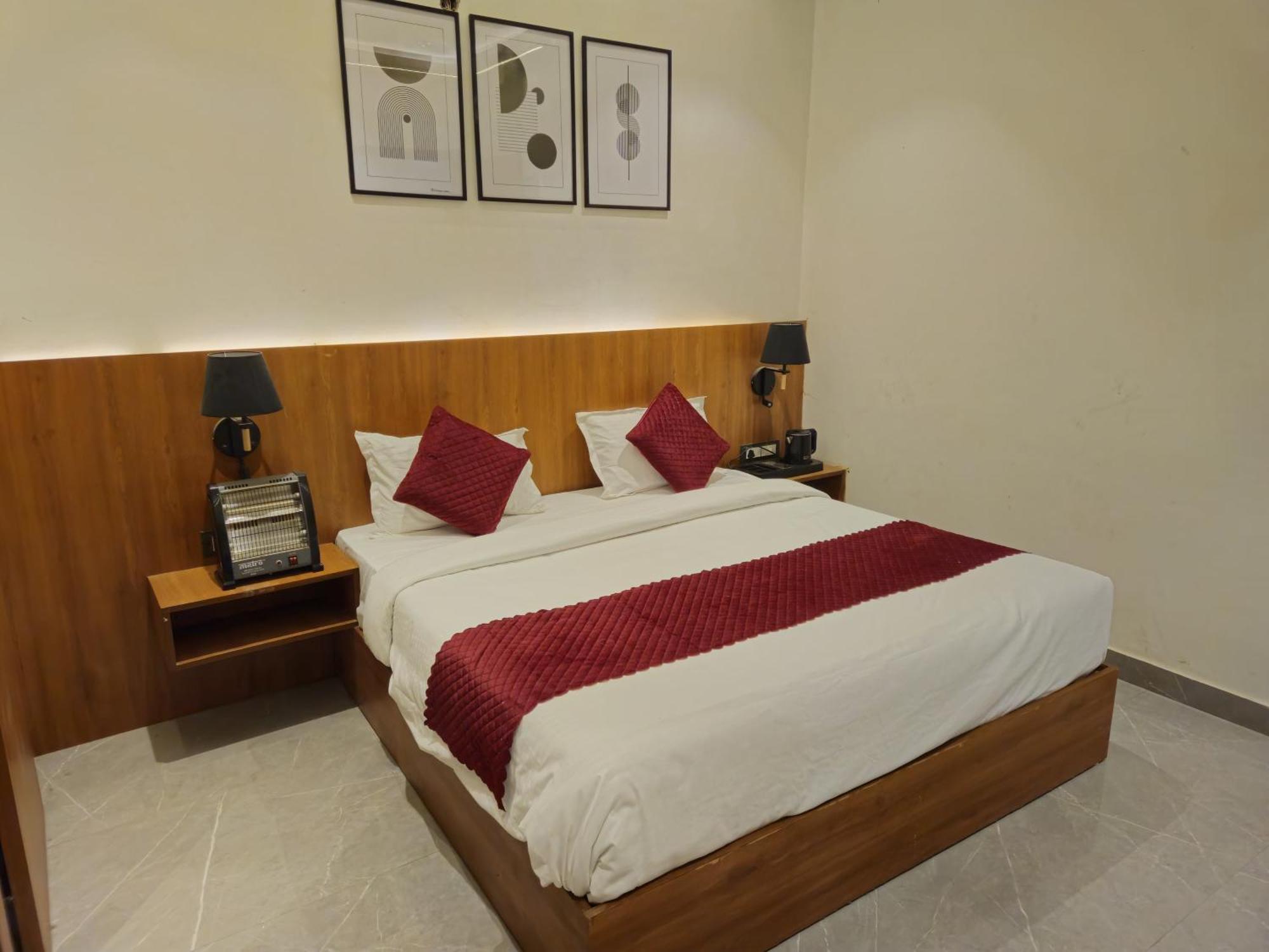 Hotel Royal Orchid Aligarh Exterior photo
