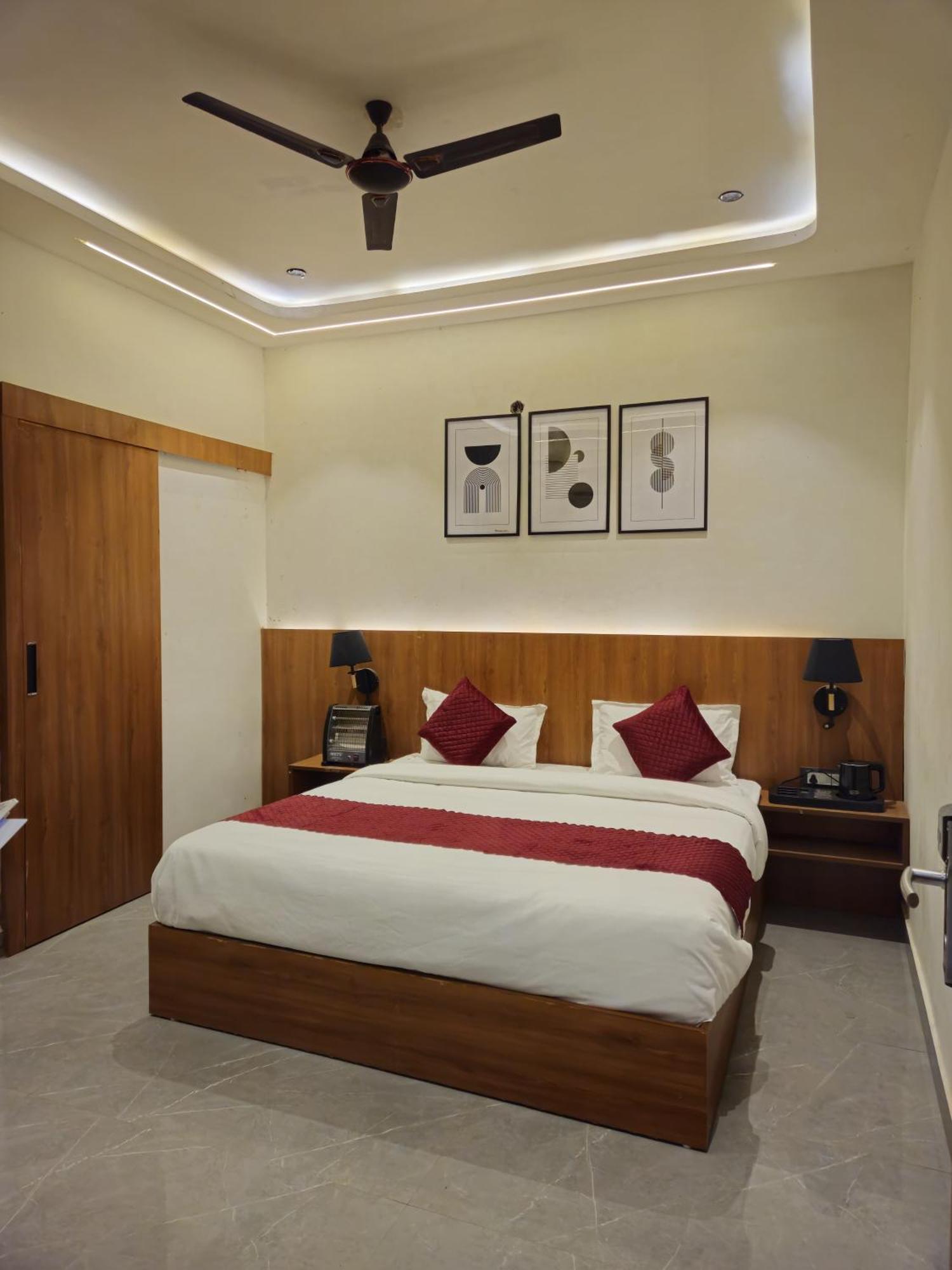 Hotel Royal Orchid Aligarh Exterior photo