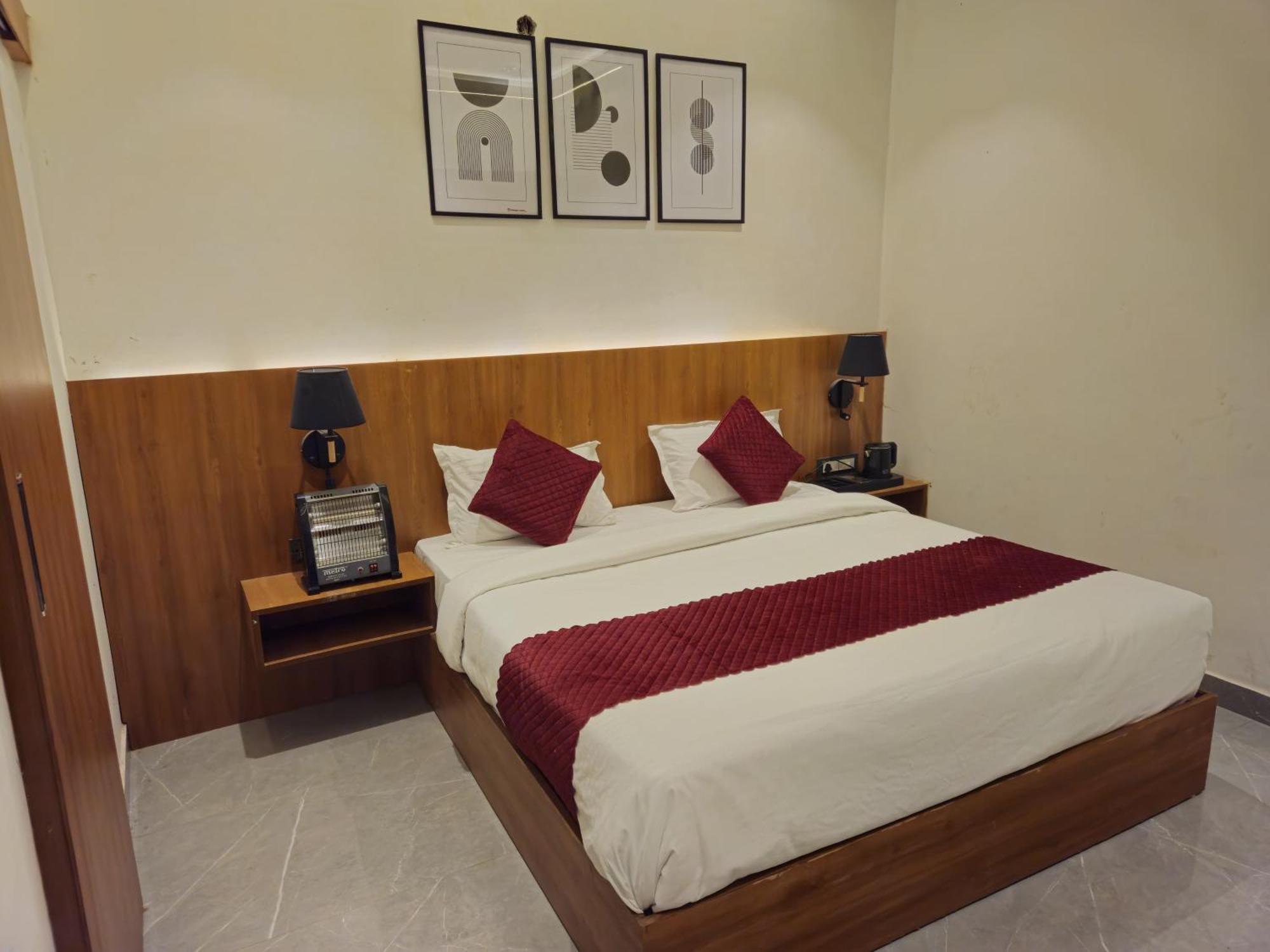 Hotel Royal Orchid Aligarh Exterior photo